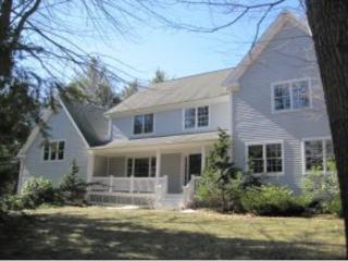 32 Captains Way, Kensington, NH 03833 exterior