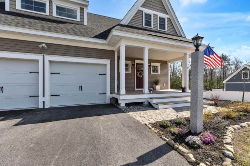 39 Calla Rd, Londonderry, NH 03038 exterior