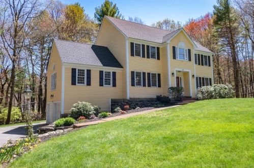 17 Harris Farm Rd, Bolton, MA 01740 exterior