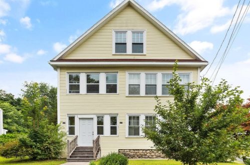 497 Lowell St, Methuen, MA 01844 exterior