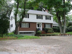 124 Neshobe Rd, Newton, MA 02468 exterior