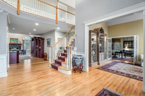 11 Fisher Ln, Ridgefield, CT 06877 exterior