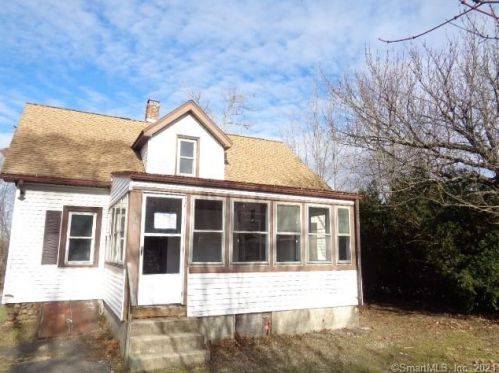 160 White Oak Ave, Plainville, CT 06062 exterior
