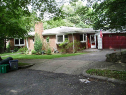 100 Longfellow Rd, Newton, MA 02462 exterior