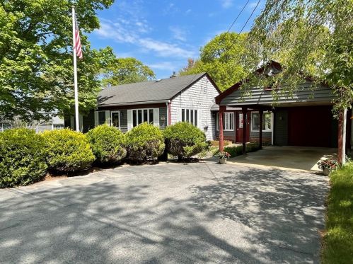 6 Bayberry Rd, Wareham, MA 02571 exterior