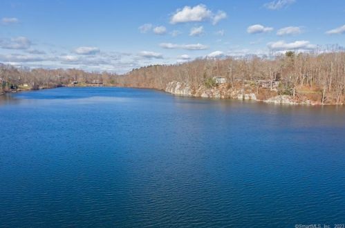 14 9Th Ln, Ridgefield, CT 06877 exterior