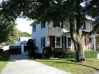 56 Stone Ave, Warwick, RI 02889 exterior