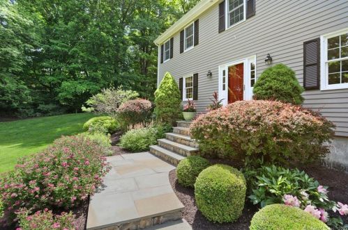 67 Ritch Dr, Ridgefield, CT 06877 exterior