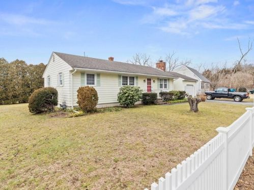 14 Ashel St, Westerly, RI 02891 exterior