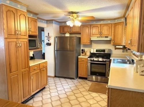 8 Francesca Way, Billerica, MA 01821 exterior