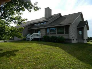 7 Fairway Ave, Westerly, RI 02891 exterior