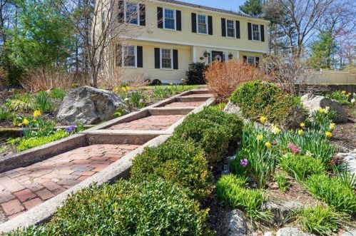 19 Camelot Dr, Hingham, MA 02043 exterior