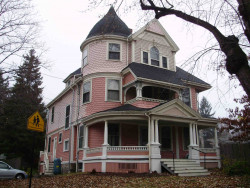 334 Franklin St, Newton, MA 02458 exterior