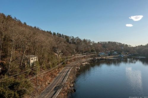 9 June Rd, Washington Depot, CT 06777 exterior