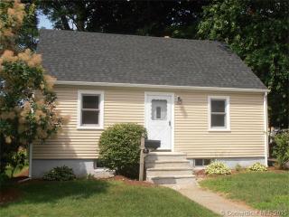 15 Primrose St, Milford, CT 06460 exterior