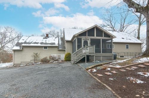 33 Blissdale Ave, Valley-Falls, RI 02864 exterior