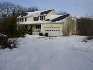 205 Sunnybrook Farm Rd, South Kingstown, RI 02882 exterior