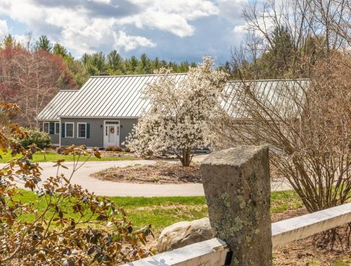 359 Stickney Hill Rd, Hopkinton, NH 03229 exterior