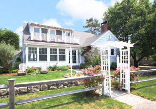 4 Rowayton Ave, Norwalk, CT 06853 exterior