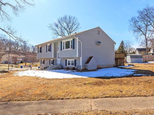 22 Cranberry Ln, Bristol, CT 06010 exterior