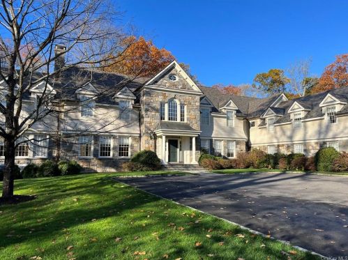 1038 Lake Ave, Greenwich, CT 06831 exterior