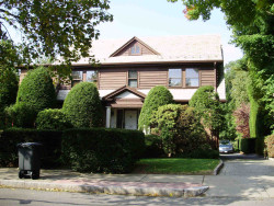 385 Waverley Ave, Newton, MA 02458 exterior