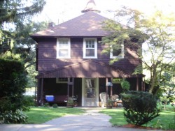 17 Malvern Ter, Newton, MA 02466 exterior
