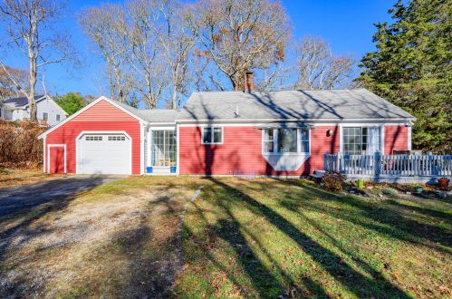130 Main St, Dennis, MA 02638 exterior
