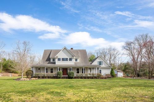 154 Kingston Rd, Exeter, RI 02822 exterior