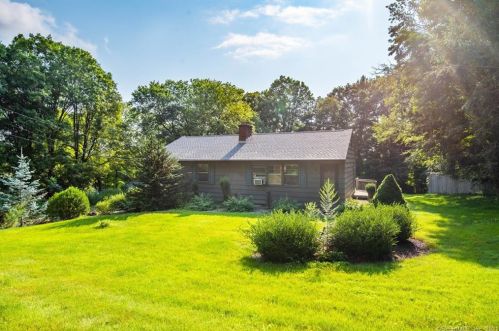 12 Savarese Ln, Unionville, CT 06013 exterior
