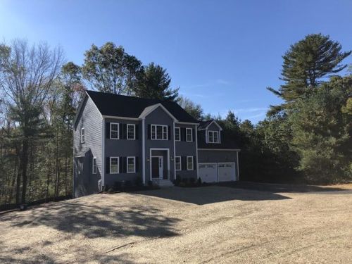 13 Bellingham St, Mendon, MA 01756 exterior