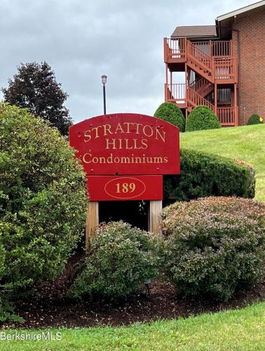 189 Stratton Rd, Williamstown, MA 01267 exterior