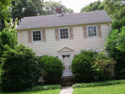 11 Roosevelt Rd, Newton, MA 02459 exterior