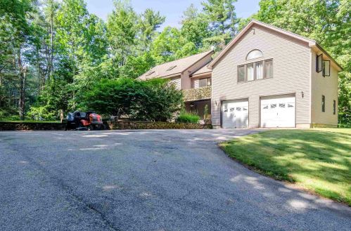 19 Back Chester Rd, Derry, NH 03038 exterior
