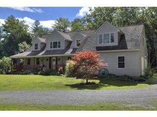 74 Jewett Rd, Goffstown, NH 03046 exterior