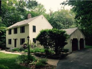 28 Ledgewood Dr, Strafford, NH 03884 exterior