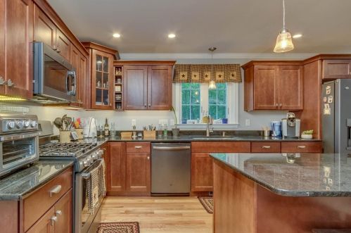 55 Knowlton Rd, Boscawen, NH 03303 exterior