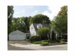 196 Pawtuxet Ave, Warwick, RI 02888 exterior