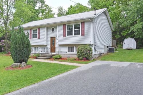 18 River Dr, Providence, RI 02919 exterior
