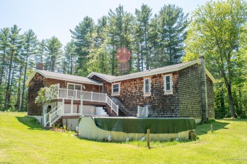 42 Annabessacook Dr, Winthrop, ME 04364 exterior