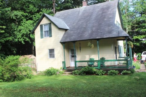 1 Russell Ave, Ashburnham, MA 01430 exterior