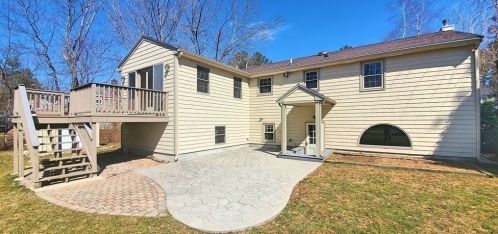 23 Lexington Ln, Millis, MA 02054 exterior
