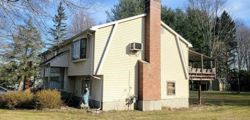 37 Holcomb Hill Rd, Windsor, CT 06095 exterior