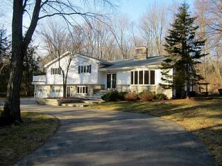 490 Angell Rd, Lincoln, RI 02865 exterior