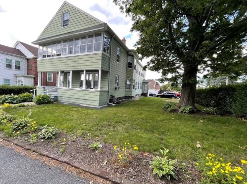 51 Fales St, Worcester, MA 01606 exterior