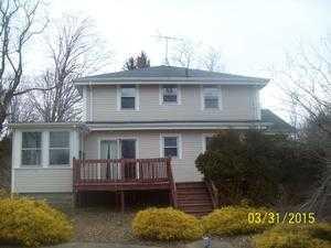 37 Pearse Rd, Swansea, MA 02777 exterior