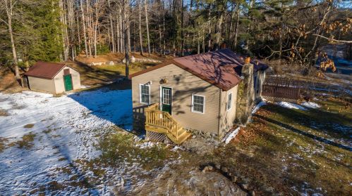 95 Elm St, Ossipee, NH 03864 exterior