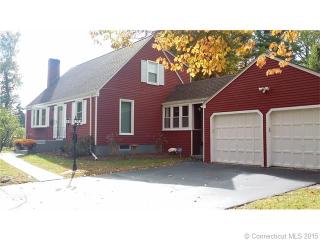 2 Old Flintlock Rd, Bloomfield, CT 06002 exterior