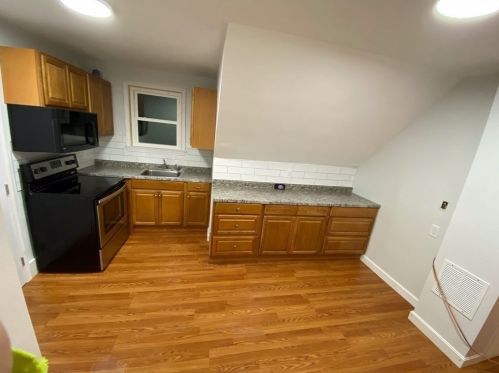 24 Moore St, Quincy, MA 02169 exterior