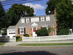 195 River St, Newton, MA 02465 exterior